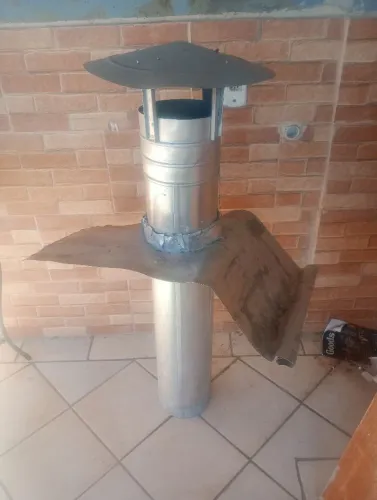 Chaminé pra churrasqueira usada mas em bom estado 