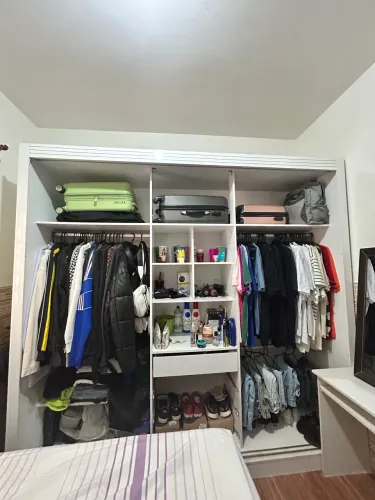 Guarda-roupa Branco (Estilo Closet)