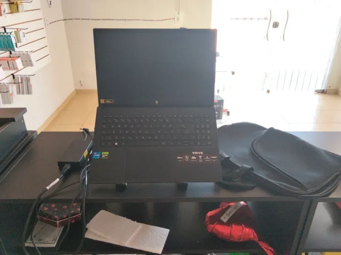 Acer nitro V15 I7 4050 32g de ram, Vai formatado e com windows 11 instalado 