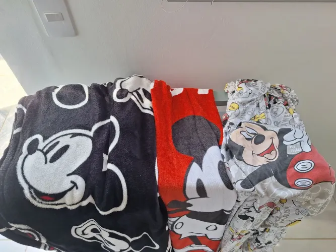 Kit de cama e banho do Mickey 