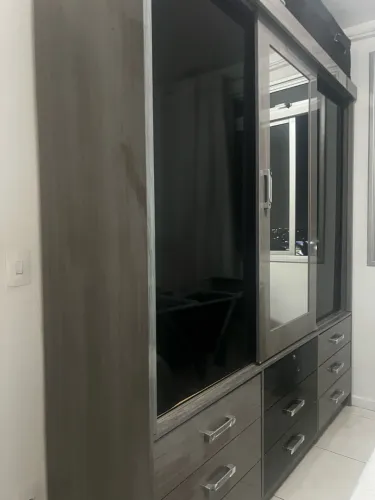 Vendo guarda roupa