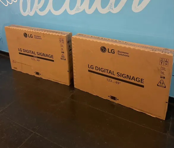 Monitor Digital LG 49 polegadas Signage