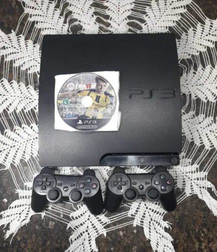 PS3 DESBLOQUEADO + FIFA 17 + 2 Controles
