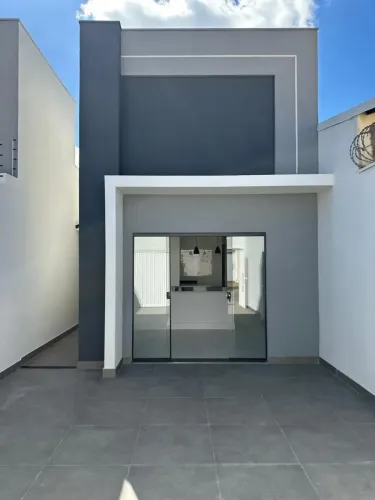 Casa a venda no bairro Vila Campos.