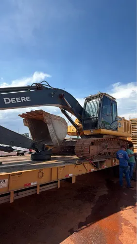 Escavadeira John Deere 210 Glc  Ano 2022 