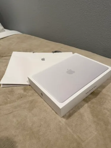 MACBOOK NEO PRATA 512GB - LACRADO