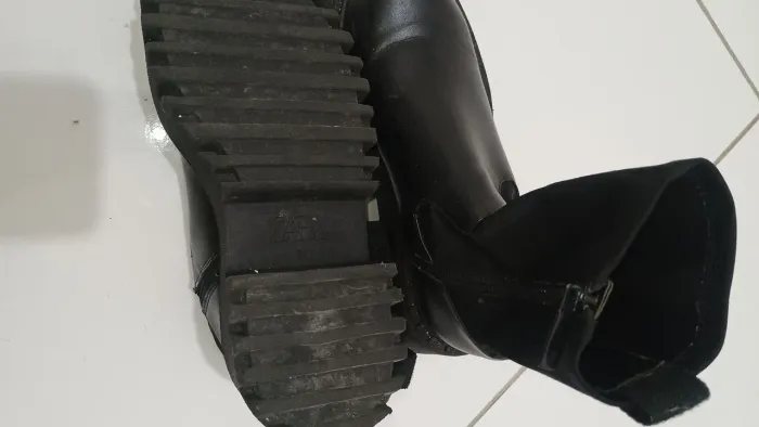 Vendo bota nova Zara