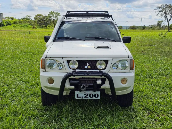 Mitsubishi L200 GL 2.5 4X4 CD Diesel 2006