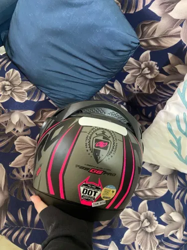 Capacete feminino tamanho 56