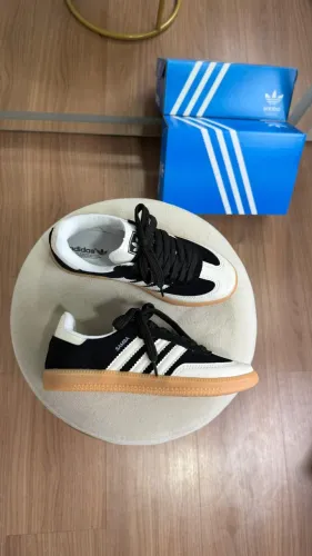 Tênis Casual Feminino Sintético Adidas Samba OG Preto/Off Disponível 34 AO 39 Entregas/Env