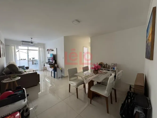 Excelente Apartamento na zona 7 de 3 quartos a 4 quadras do Shoping Avenida Center
