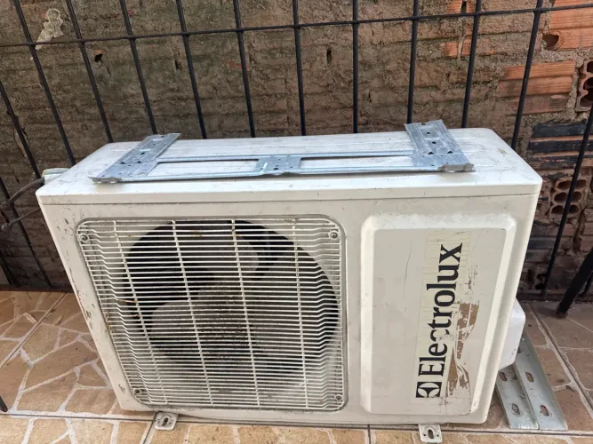 Central de ar Electrolux 9000 Btu 220v já incluso serviço