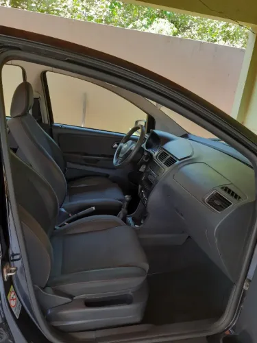 Volkswagen Fox Prime/higli. 1.6 Total Flex 8V 5P 2012