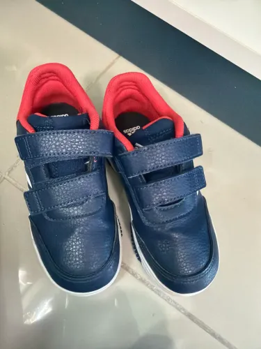 Tênis adidas TAM 25