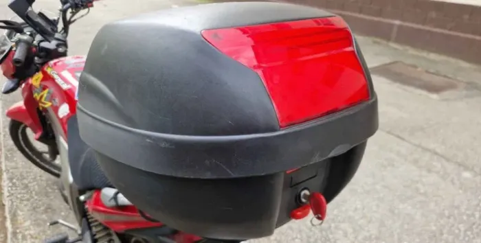 Bau bauleto p moto GIVI 29L completo base