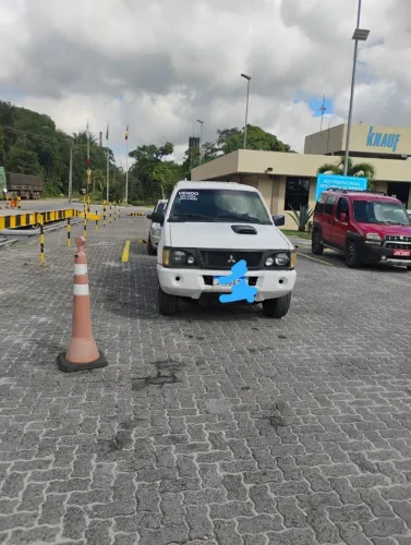 Mitsubishi L200 GL 2.5 4X4 CD Diesel 2002