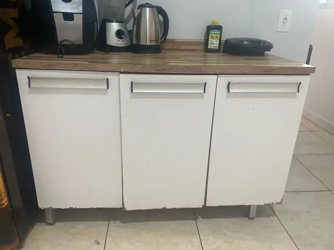 Vende se armário