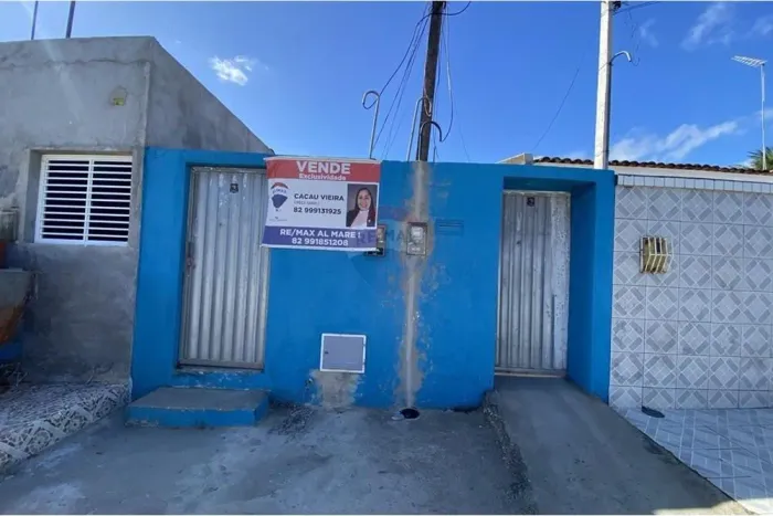 Casa a venda no Benedito Bentes II próxima ao supermercado São Domingos!