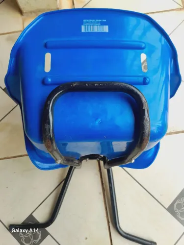 Cadeirinha de criança usada