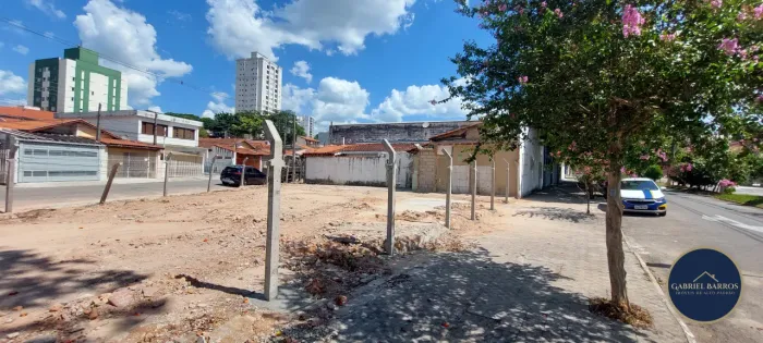 Excelente Lote/Terreno à venda, com 600 metros quadrados, no Jardim Bela Vista em S. J. Ca