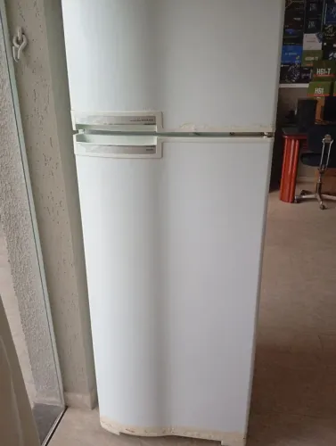 01 geladeira continental duplex usada 200.00