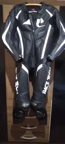 Macacao race teck tam 50 peça unica