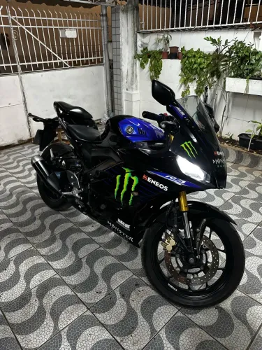 Yamaha YZF R-3 321 2021