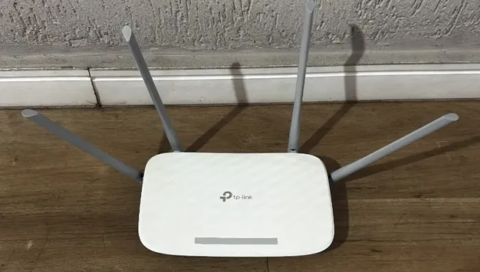 Roteador TP-Link Archer C50 AC1200 Dual Band 4 Antenas - Perfeito Estado