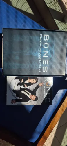 Box DVDs Série Bones - 1ª à 5ª Temporada Completa (Original)