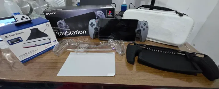 PlayStation Portal edição comemorativa de 30 anos + Acessórios Completo