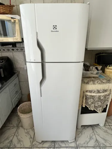 Geladeira p/ Reparo ou Peças Electrolux DC44