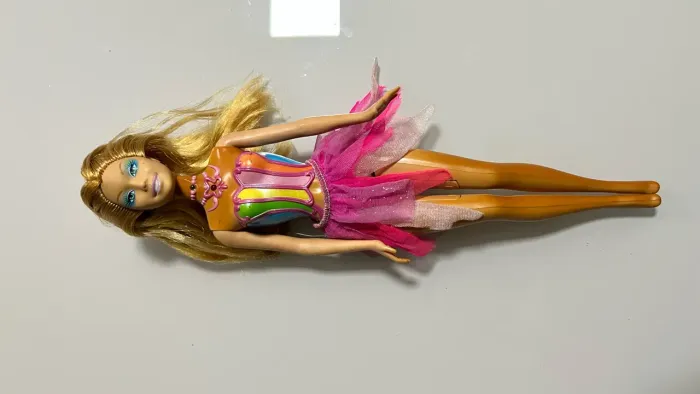 boneca barbie magia do arco íris