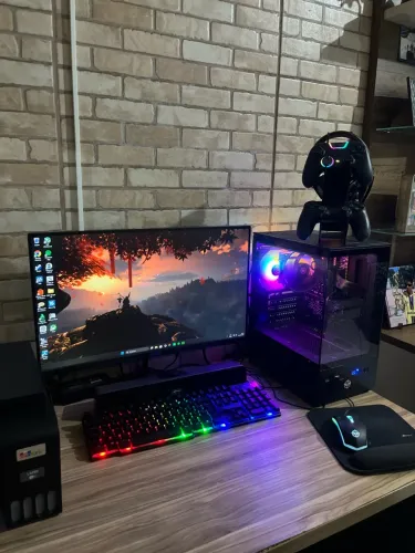 PC Gamer Ryzen 5 5600GT, 16GB RAM, SSD 1TB, Monitor 180Hz + 2 Controles