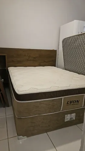 Vende-se Colchão + base