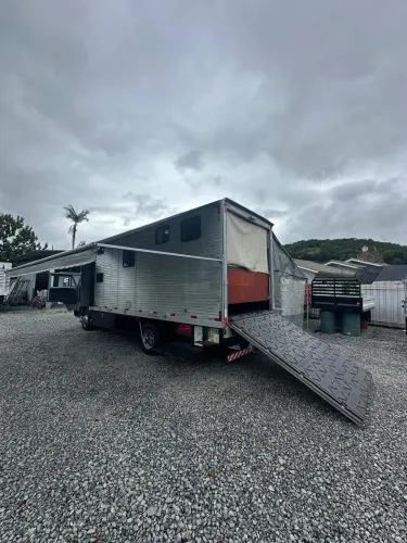 BAU CASA MOTORHOME PARA RODEIO E CAMPING PRATA 2015/2015