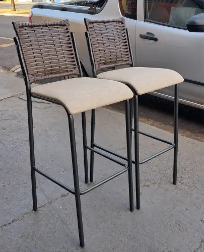 Banqueta de junco Novo Entrego