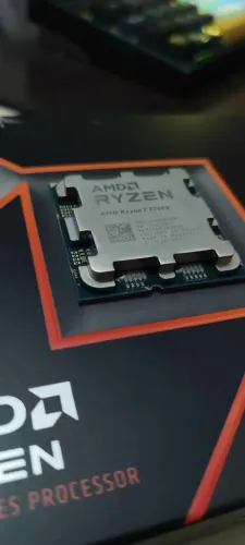 Processador AMD Ryzen 7 7700X Usado, 4.5GHz, 8 Núcleos, 16 Threads, 5NM