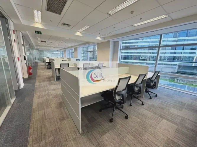 Sala/Conjunto para aluguel tem 700 metros quadrados
