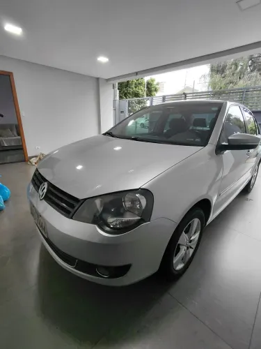 Volkswagen Polo Sedan 1.6 MI Total Flex 8V 4P 2014
