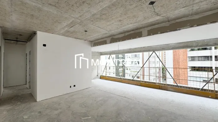 APARTAMENTO À VENDA NA VILA NOVA CONCEIÇÃO, 3 SUÍTES. 2 VAGAS DE GARAGEM.