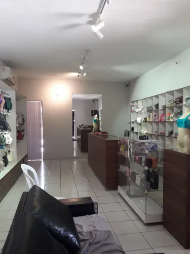 ALUGO PONTO COMERCIAL Bairro Três Andares