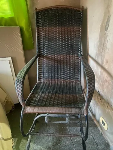 Cadeira de balanço nova