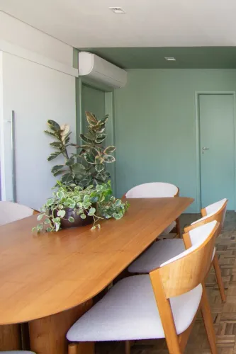 Mesa de Jantar 1,80m x 1m - Um ano de uso