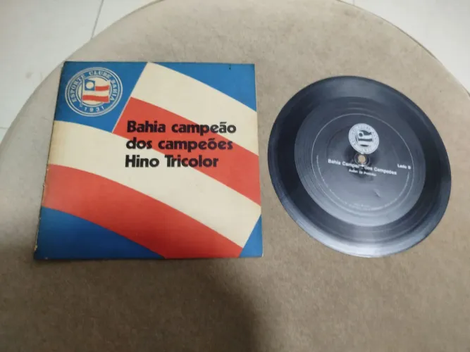 vinil  raro compacto do Hino do Bahia lançado em 1970