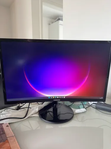 Monitor Samsung curvo 24" parcelo em até 12x