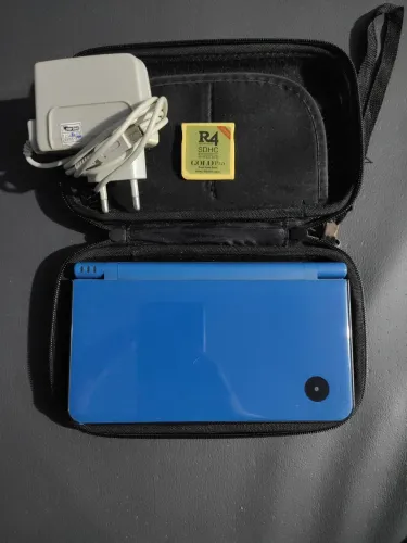 Nintendo DSi XL 