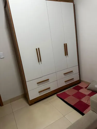 Guarda roupa + cômoda