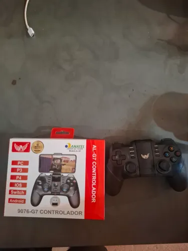 Game pad zeradinho pega em celular,PCs e TV tambm