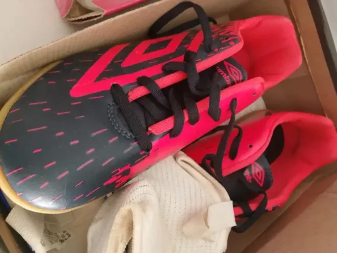 chuteira feminina de futsal da umbro