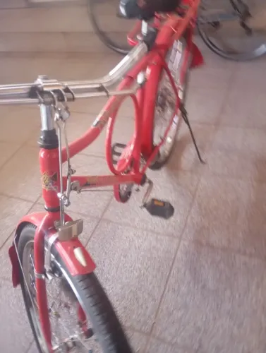 Vendo bike Monark barra circular vermelha seminova 